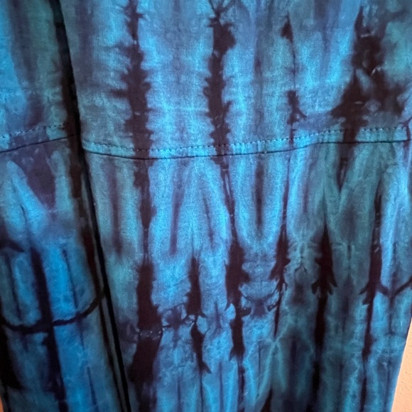 SWIMSUIT COVERUP OR SUNDRESS - Picture 4 of 7